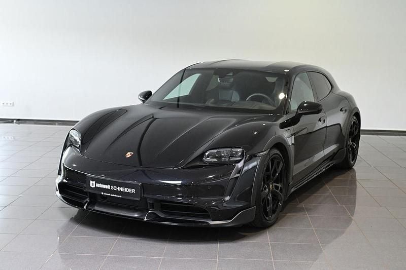 Schwarz schwarz hochglanz (metallic) Gebraucht 2022 Porsche Taycan Turbo Cross Turismo Limousine | 81.750 € (Superpreis) - Bild 1/4