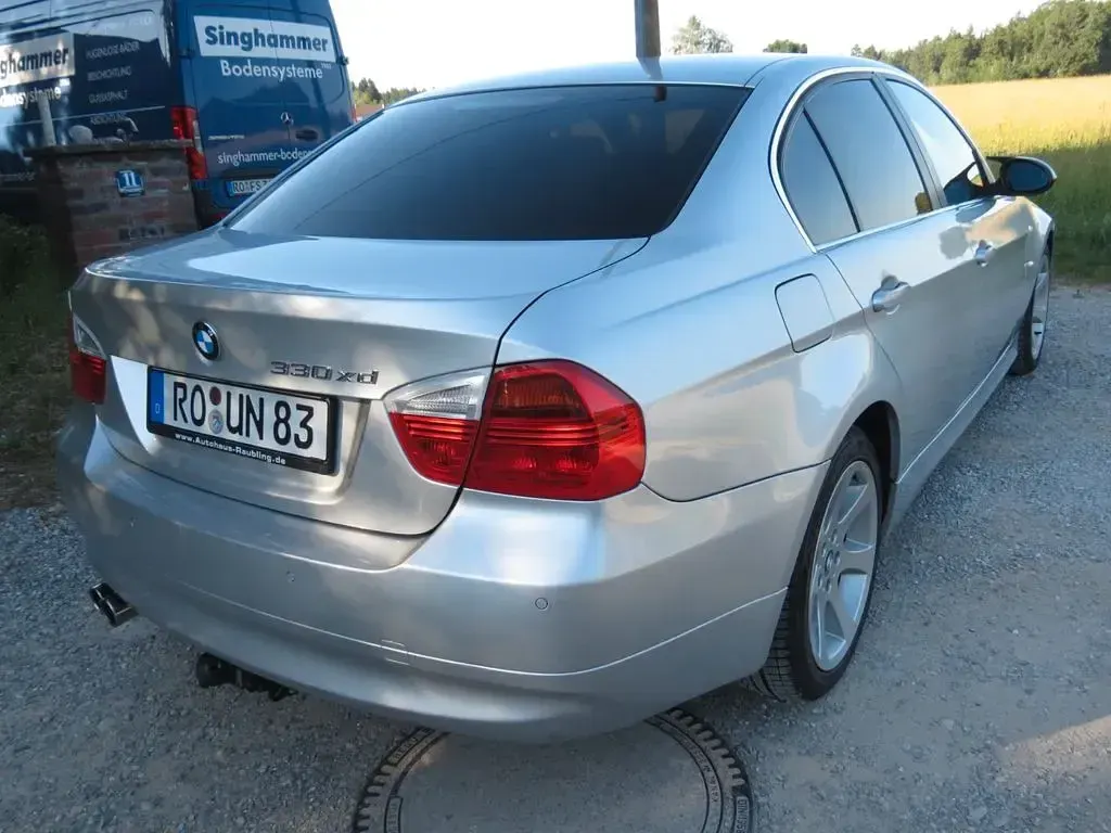 Gebraucht BMW 330 231 PS (169 kW) 2005 Silber Limousine