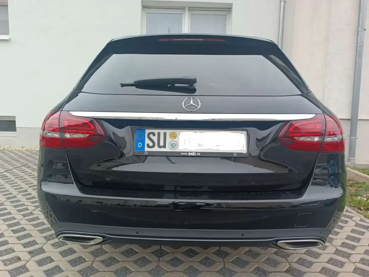 Gebraucht Mercedes C300 258 PS (189 kW) 2019 Schwarz Kombi
