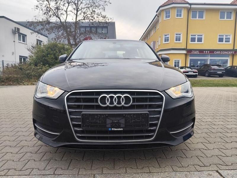 Gebraucht Audi A3 Attraction 125 PS (91 kW) 2014 Schwarz Limousine