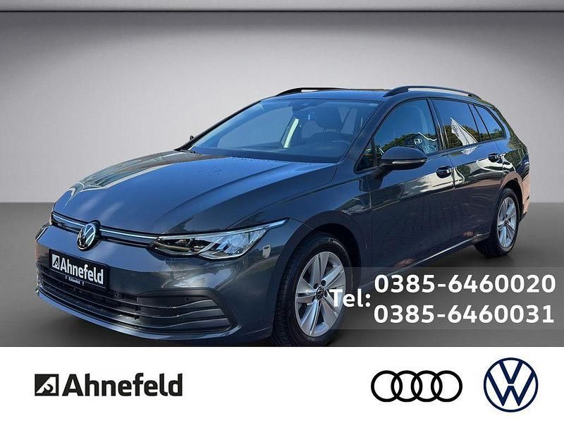 Grau metallic Gebraucht 2024 VW Golf VIII Life Kombi | 28.888 € (Teuer) - Bild 1/4