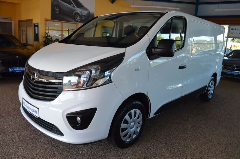 Weiß Gebraucht 2019 Opel Vivaro Van | 16.880 € (Superpreis) - Bild 1/4
