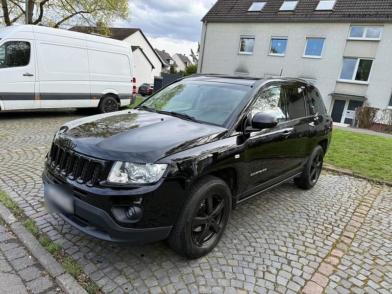 Gebraucht Jeep Compass 136 PS (100 kW) 2012 Schwarz SUV