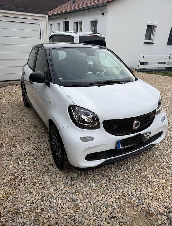 Gebraucht Smart ForFour Electric Drive 60 kW (82 PS) 2018 Weiß Kleinwagen