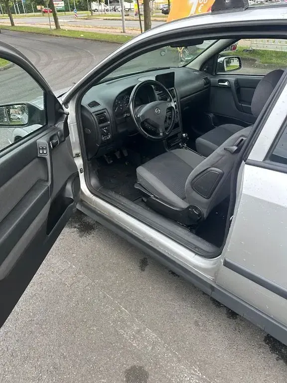 Gebraucht Opel Astra Njoy 101 PS (74 kW) 2003 Silber Limousine