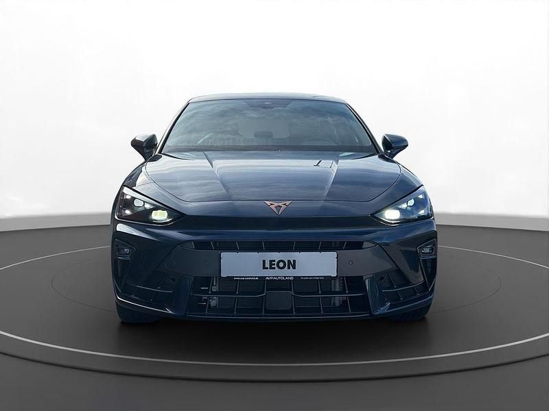 Neu Cupra Leon 150 PS (110 kW) 2025 Grau Limousine