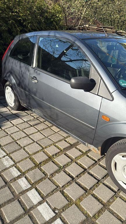 Gebraucht Ford Fiesta 68 PS (50 kW) 2008 Grau Kleinwagen