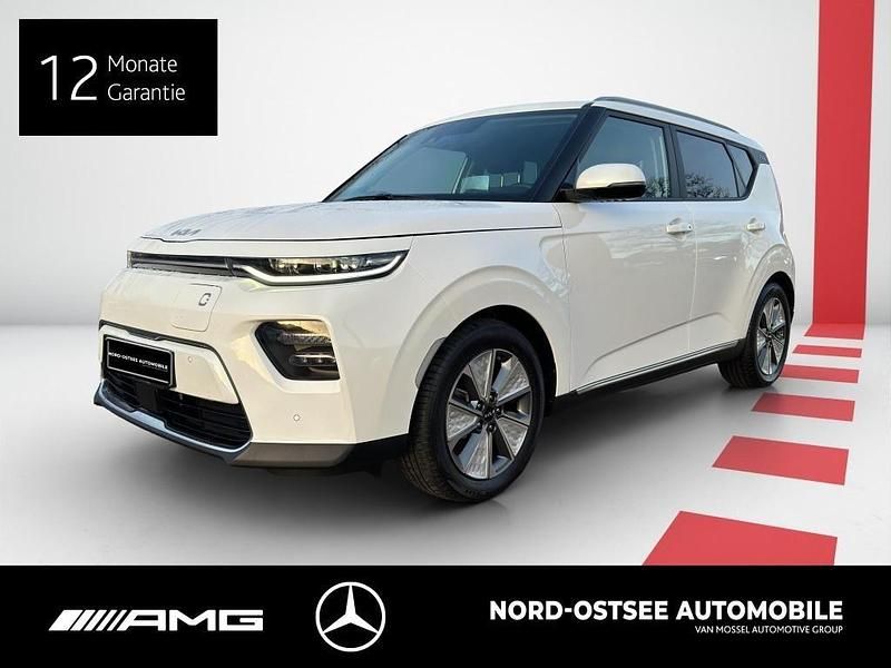 Weiss Gebraucht 2022 Kia Soul EV Spirit SUV | 23.990 € (Guter Preis) - Bild 1/4