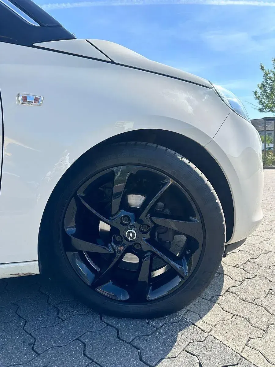 Gebraucht Opel Adam Glam 101 PS (74 kW) 2017 Weiß Kleinwagen