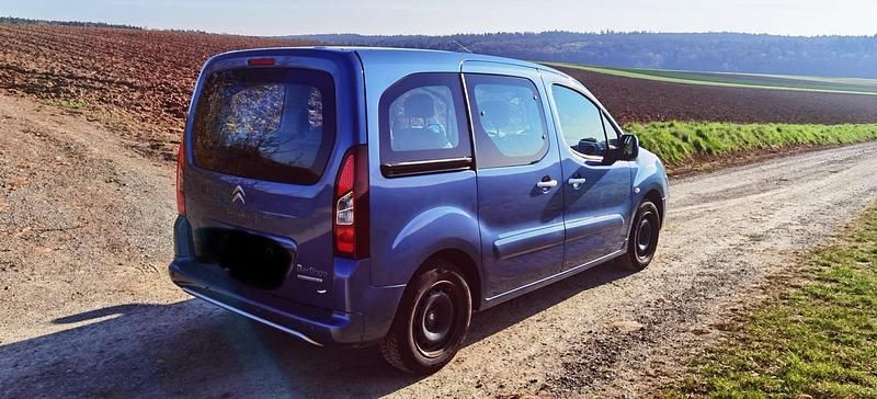 Blau Gebraucht 2015 Citroën Berlingo Van / Kleinbus | 5.000 € (Guter Preis) - Bild 1/4