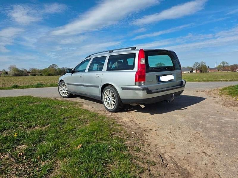 Gebraucht Volvo V70 140 PS (102 kW) 2001 Silber Kombi