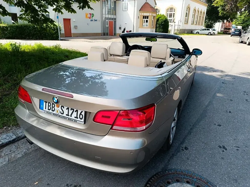 Gebraucht BMW 320 Cabriolet 170 PS (125 kW) 2008 Gold Cabrio