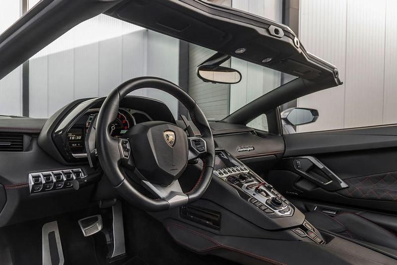 Gebraucht Lamborghini Aventador 700 PS (514 kW) 2015 Grau Cabrio