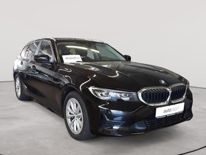 Schwarz uni Gebraucht 2021 BMW 330e Advantage Kombi | 21.790 € (Fairer Preis) - Bild 1/4