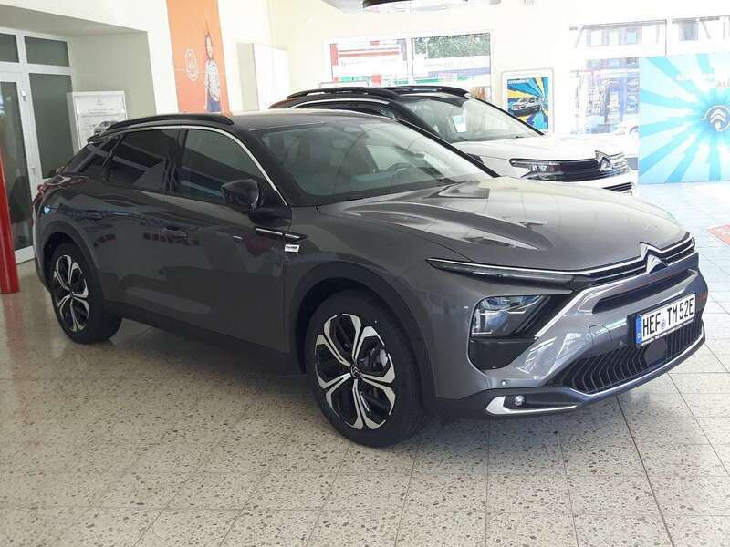 Platinum grau Gebraucht 2022 Citroën C5 X Shine Limousine | 32.000 € (Fairer Preis) - Bild 1/4
