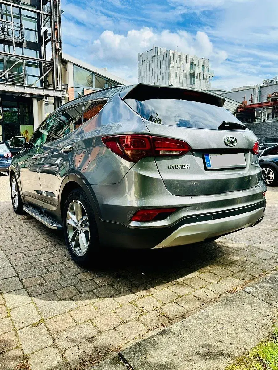 Gebraucht Hyundai Santa Fe Premium 200 PS (147 kW) 2016 Grau SUV