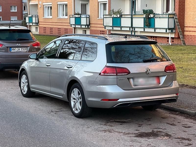 Gebraucht VW Golf VII 116 PS (85 kW) 2018 Silber Kombi