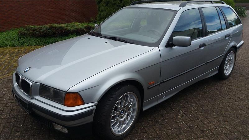 Gebraucht BMW 320 150 PS (110 kW) 1997 Silber Kombi