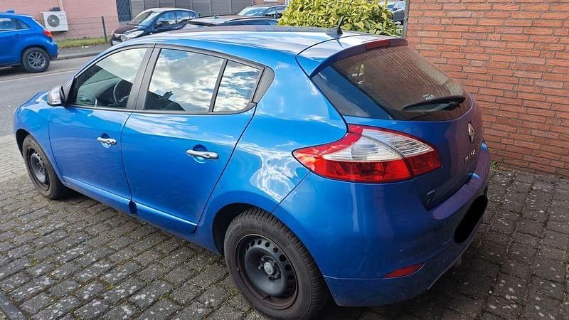 Gebraucht Renault Mégane Initiale Paris 116 PS (85 kW) 2014 Blau Limousine
