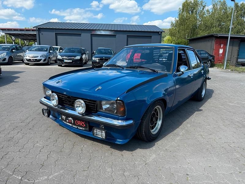 Blau Gebraucht 1979 Opel Ascona Limousine | 8.999 € - Bild 1/4