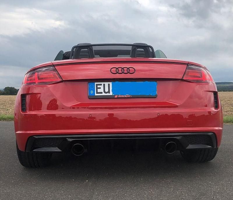 Gebraucht Audi TT Competition 197 PS (144 kW) 2022 Rot Cabrio