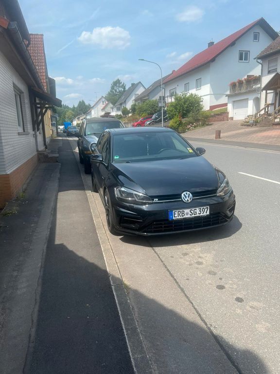 Schwarz Gebraucht 2019 VW Golf VII R Limousine | 23.000 € (Guter Preis) - Bild 1/4