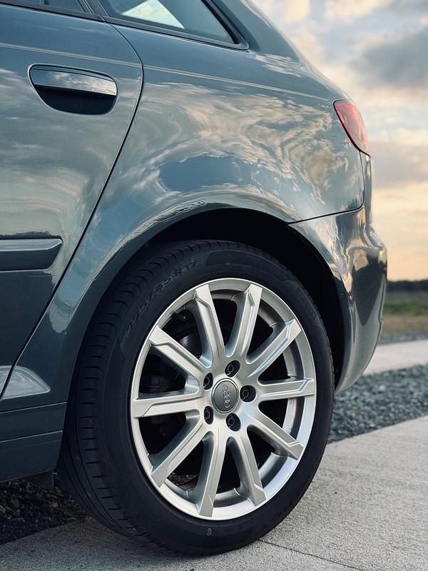 Używany Audi A3 102 KM (75 kW) 2010 Szary Hatchback