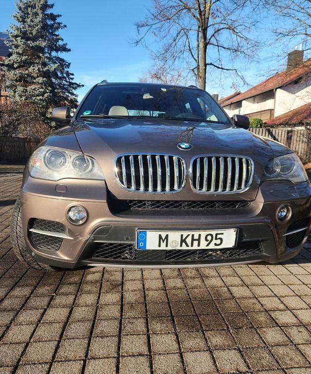 Braun Gebraucht 2010 BMW X5 Sport Line SUV | 12.400 € (Fairer Preis) - Bild 1/4