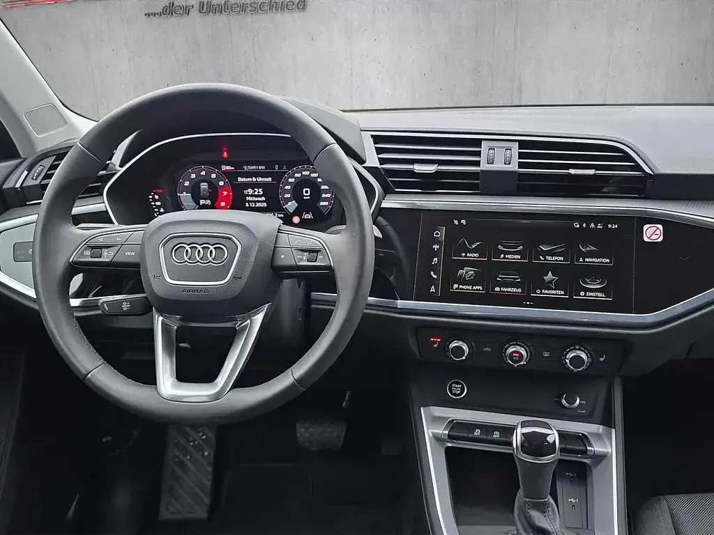 Gebraucht Audi Q3 Advanced 150 PS (110 kW) 2025 Gletscherweiß metallic (metallic) SUV