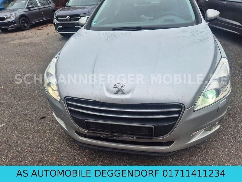 Grau Gebraucht 2012 Peugeot 508 Active Limousine | 3.999 € (Fairer Preis) - Bild 1/4