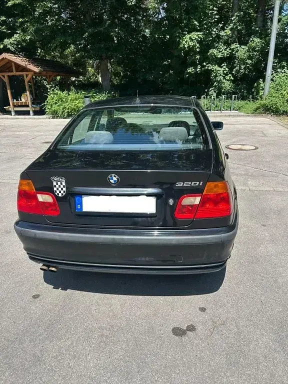 Gebraucht BMW 320 150 PS (110 kW) 1998 Schwarz Limousine
