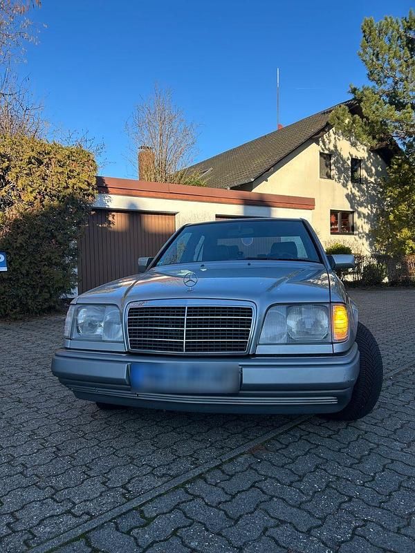 Gebraucht Mercedes 320 220 PS (161 kW) 1995 Silber Limousine