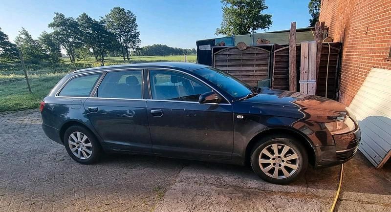 Grau Gebraucht 2006 Audi A6 Kombi | 2.500 € (Superpreis) - Bild 1/4