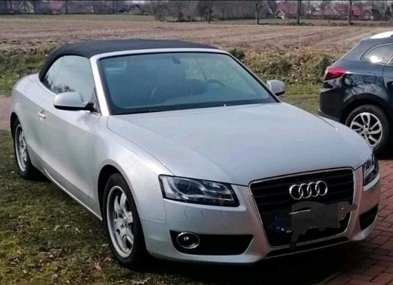 Grau Gebraucht 2010 Audi A5 Cabriolet Design Cabrio | 9.300 € (Etwas zu teuer) - Bild 1/2