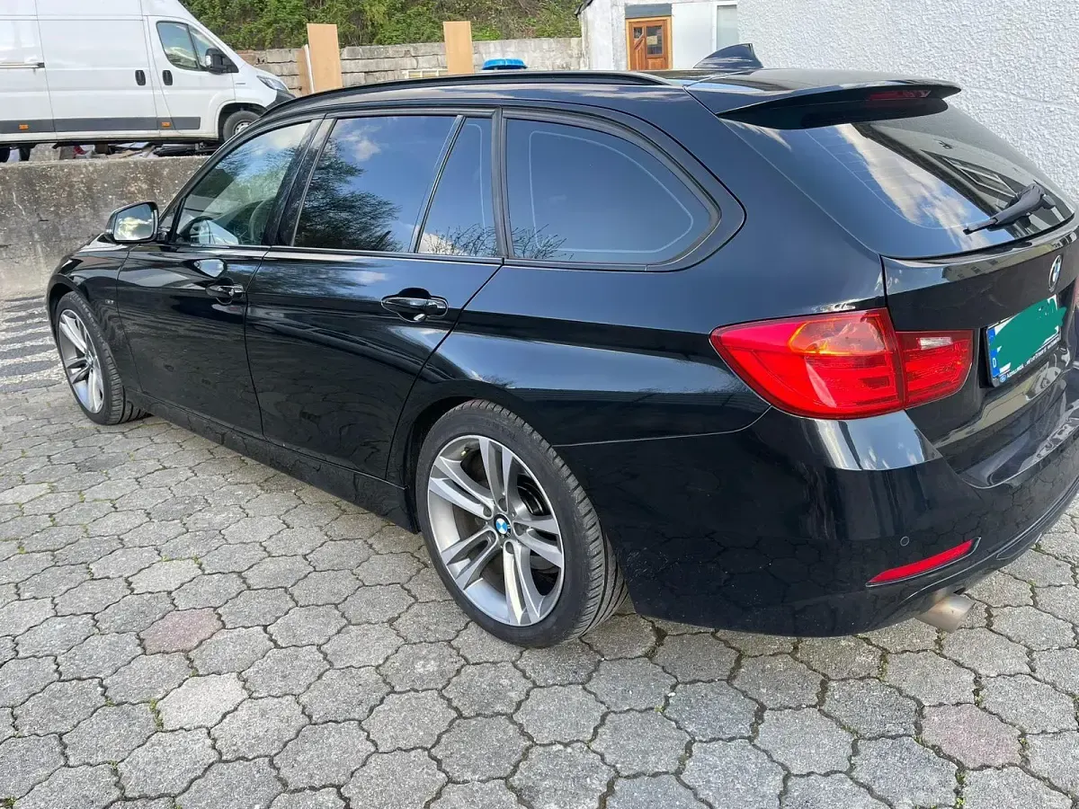 Gebraucht BMW 318 M Sport 150 PS (110 kW) 2014 Schwarz Kombi