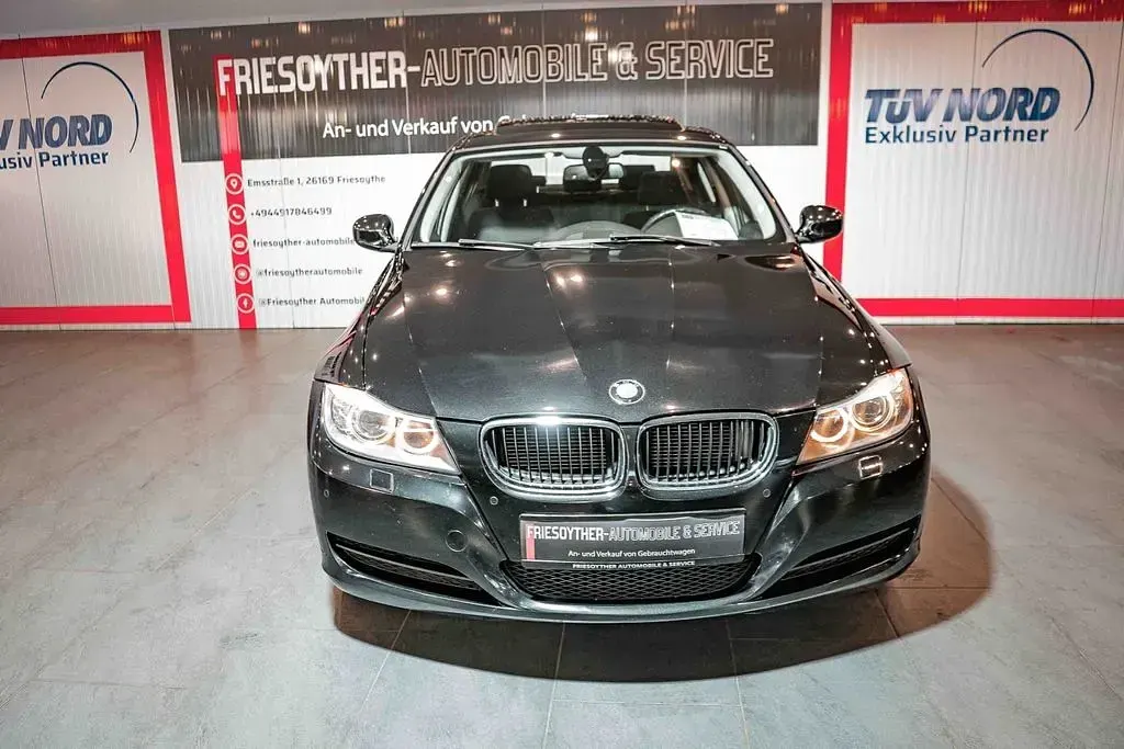 Gebraucht BMW 316 116 PS (85 kW) 2010 Schwarz Limousine