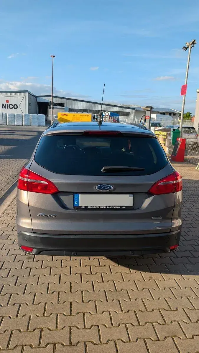 Używany Ford Focus Titanium 125 KM (91 kW) 2016 Szary Kombi