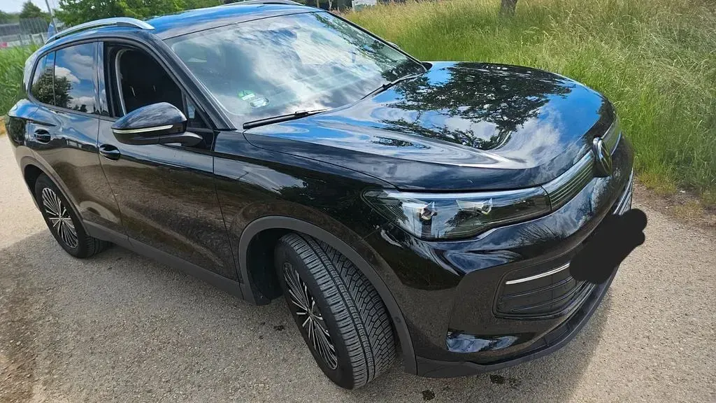 Gebraucht VW Tiguan Life 131 PS (96 kW) 2024 Schwarz SUV