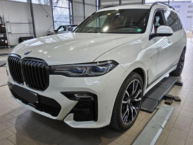 Alpinweiss iii Gebraucht 2022 BMW X7 M Sport SUV | 57.980 € (Guter Preis) - Bild 1/4