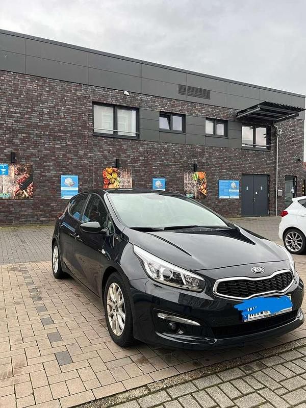 Gebraucht Kia Ceed Edition 7 99 PS (72 kW) 2017 Schwarz Kleinwagen