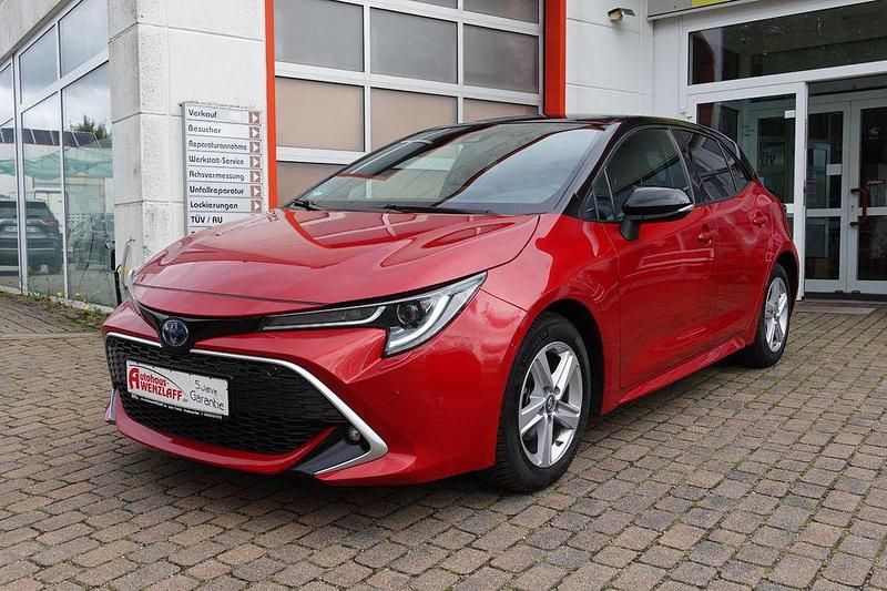 Rot Gebraucht 2019 Toyota Corolla Style Limousine | 20.900 € (Fairer Preis) - Bild 1/4