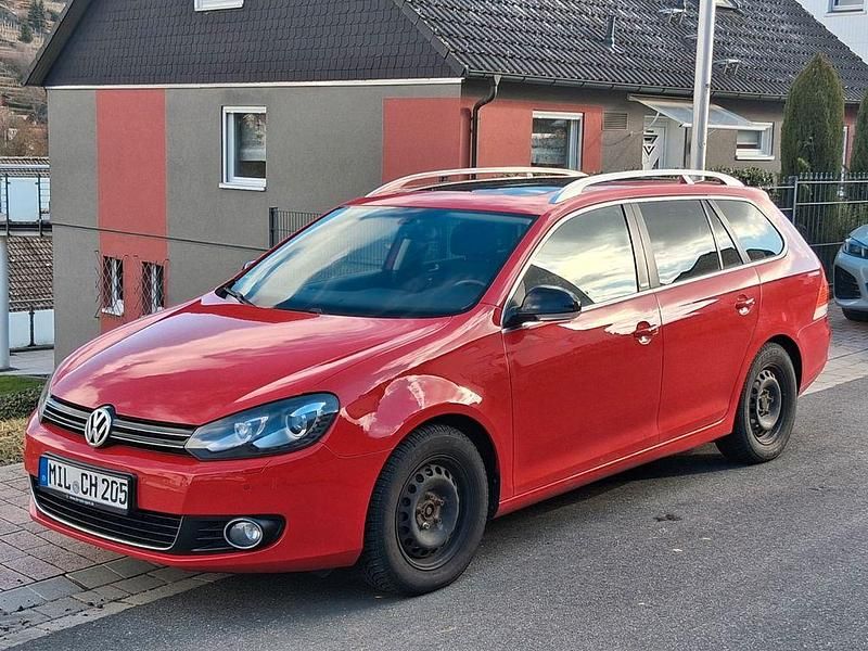 Gebraucht VW Golf VII Style 122 PS (89 kW) 2012 Rot Kombi