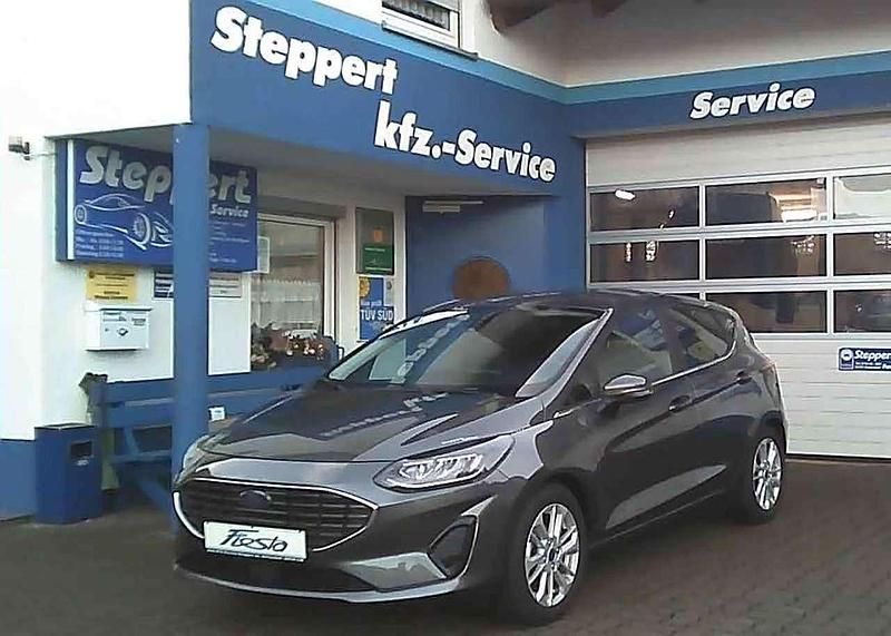 Gebraucht Ford Fiesta Titanium 101 PS (74 kW) 2023 Magneticgraumetallic Limousine