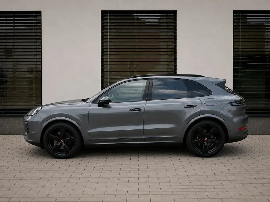Gebraucht Porsche Cayenne S E-Hybrid 519 PS (381 kW) 2025 Grau SUV