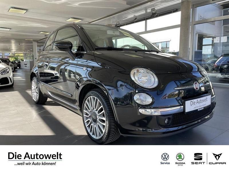 Colore esterno vesuvio schwarz Gebraucht 2015 Fiat 500 Lounge Limousine | 7.980 € (Fairer Preis) - Bild 1/4