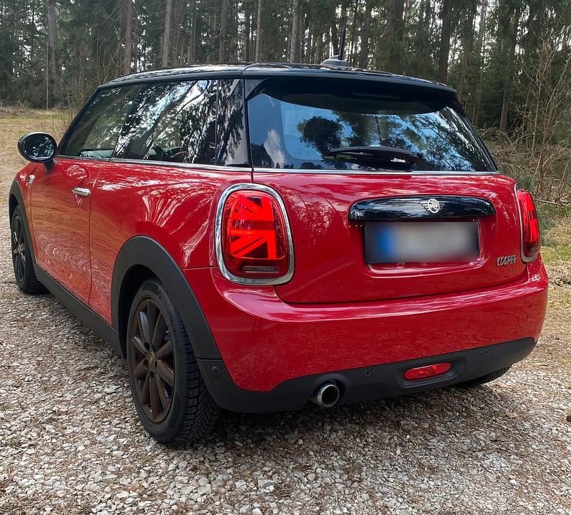 Gebraucht Mini Cooper 136 PS (100 kW) 2018 Rot Kleinwagen