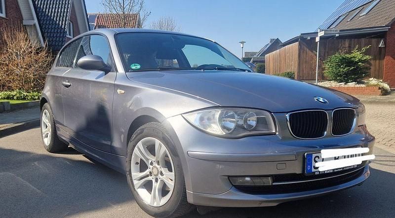 Gebraucht BMW 116 116 PS (85 kW) 2010 Schwarz Kleinwagen