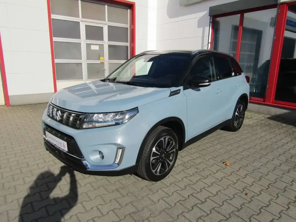 Gebraucht Suzuki Vitara Comfort+ 129 PS (94 kW) 2021 Iceteal / cosmic black SUV