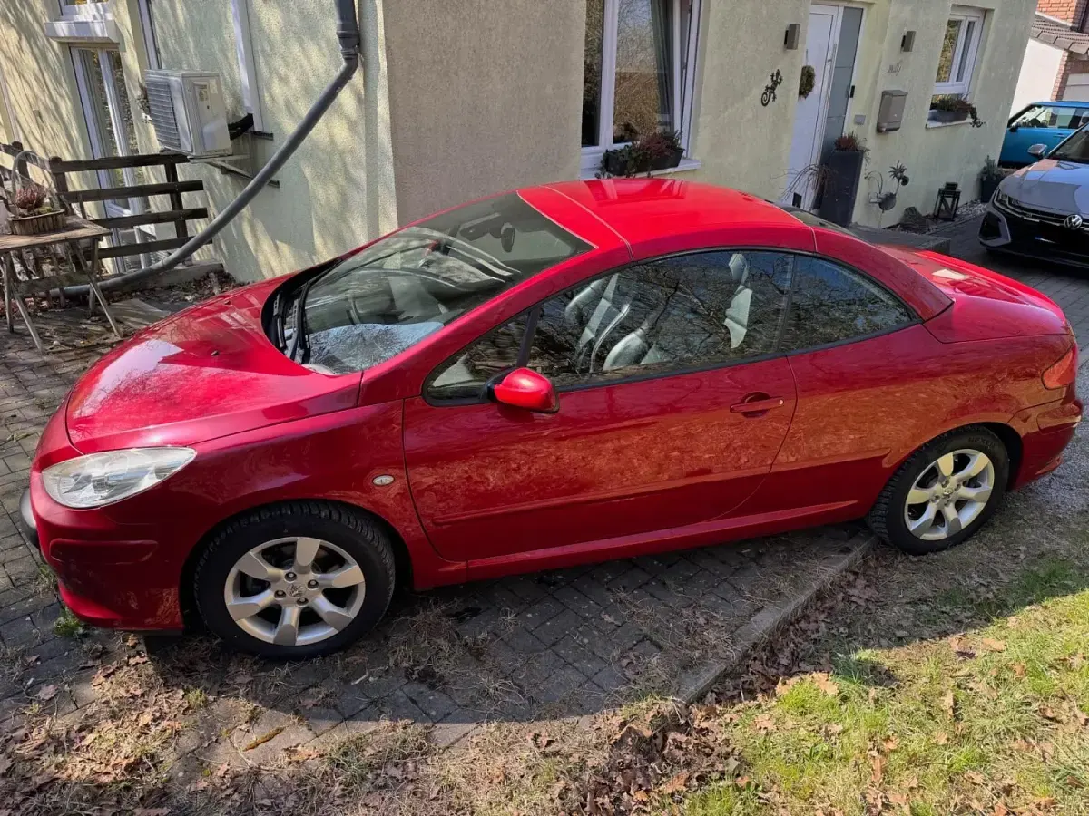 Gebraucht Peugeot 307 CC 140 PS (102 kW) 2007 Rot Cabrio