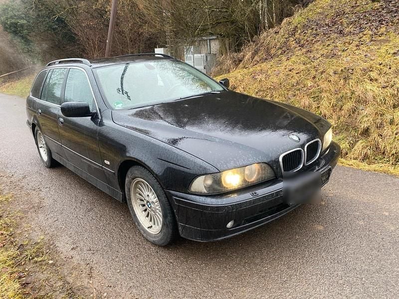 Schwarz Gebraucht 2001 BMW 525 Kombi | 1.400 € (Superpreis) - Bild 1/4